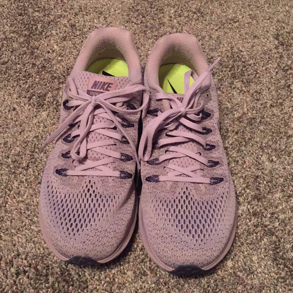 Nike lavender Zoom running shoes